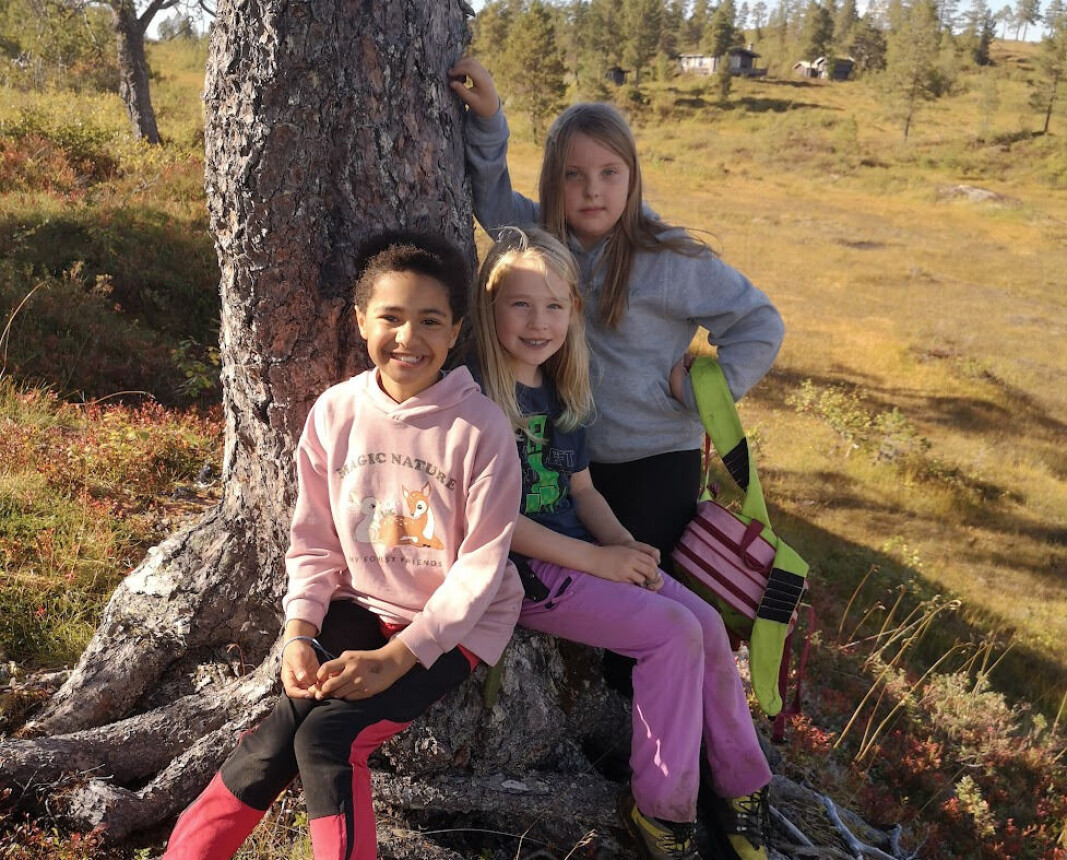 Mira, Aimee og Emilie. Mira, Aimee og Emilie.