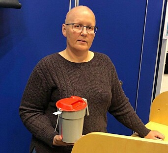 Bettina Røen Helgetun fra Rindal demensforening orienterte bøssebærerne om demensaksjonen fredag.