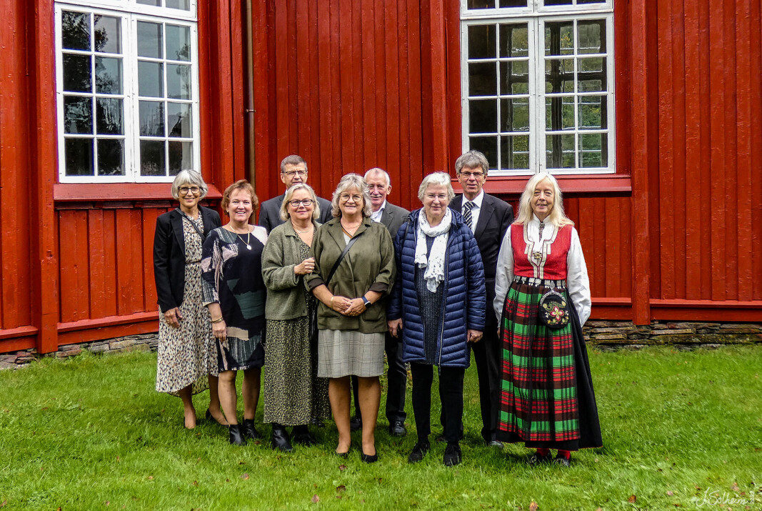 Framom: Marit Aune Dønnem, Gunn Signe Årnes, Sigrid Skjermo Almvik, Beret Aslaug Langli, Marianne Pettersen Aae, Liv Helen Vågland. Bak: John Fiske, Alf Grendstadbakk, Reidar Fiske. Framom: Marit Aune Dønnem, Gunn Signe Årnes, Sigrid Skjermo Almvik, Beret Aslaug Langli, Marianne Pettersen Aae, Liv Helen Vågland. Bak: John Fiske, Alf Grendstadbakk, Reidar Fiske.