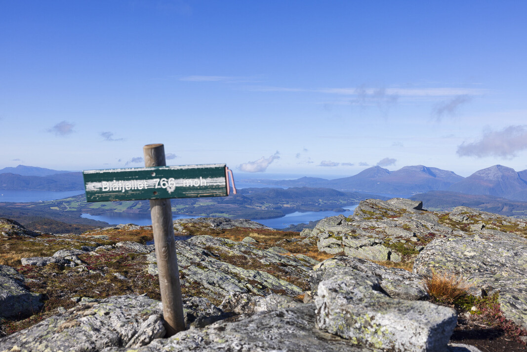 Toppen på Blåfjellet 766 moh. Toppen på Blåfjellet 766 moh.