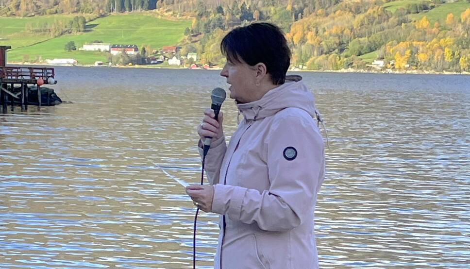 Samvirkestyrar May Iren gledde seg over dagen og baud opp til dans.