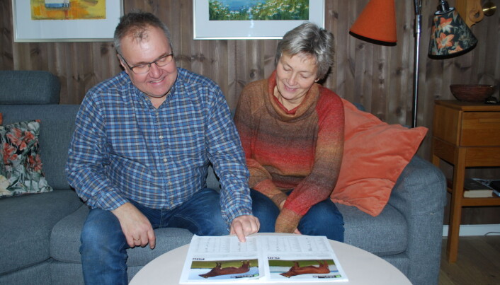 Oksekatalog: Hugo og Jorunn tykkjer det er stas at oksen deira har komme i Genos oksekatalog Oksekatalog: Hugo og Jorunn tykkjer det er stas at oksen deira har komme i Genos oksekatalog