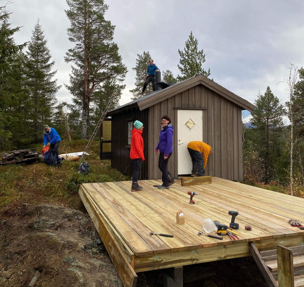 Nytt verandagolv på Haraldhøtta.