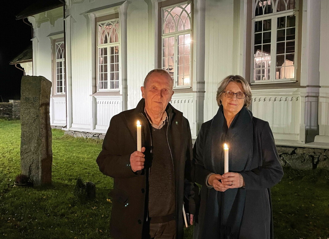 Prest Torbjørn Brøske og klokkar i Åsskard, Randi Bøe, inviterer til «Helgemesser» på Allehelgensdagen.