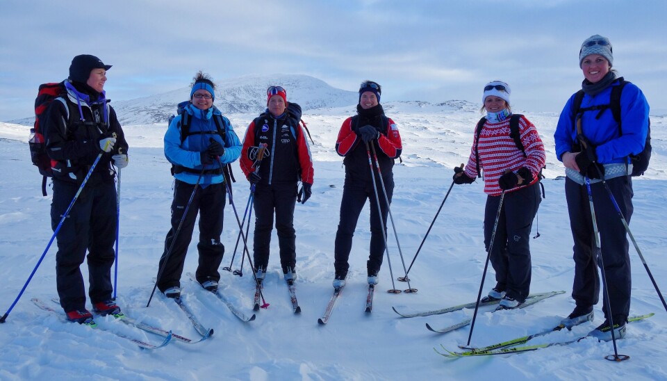 Med på turen var Eli Solvik, Bente Bakken, Lene Bakken, Siv Bakken, Line Flåtten og Hege Bakken. Her oppstilt med Bolmtrollhøtta i bakgrunnen. Med på turen var Eli Solvik, Bente Bakken, Lene Bakken, Siv Bakken, Line Flåtten og Hege Bakken. Her oppstilt med Bolmtrollhøtta i bakgrunnen.