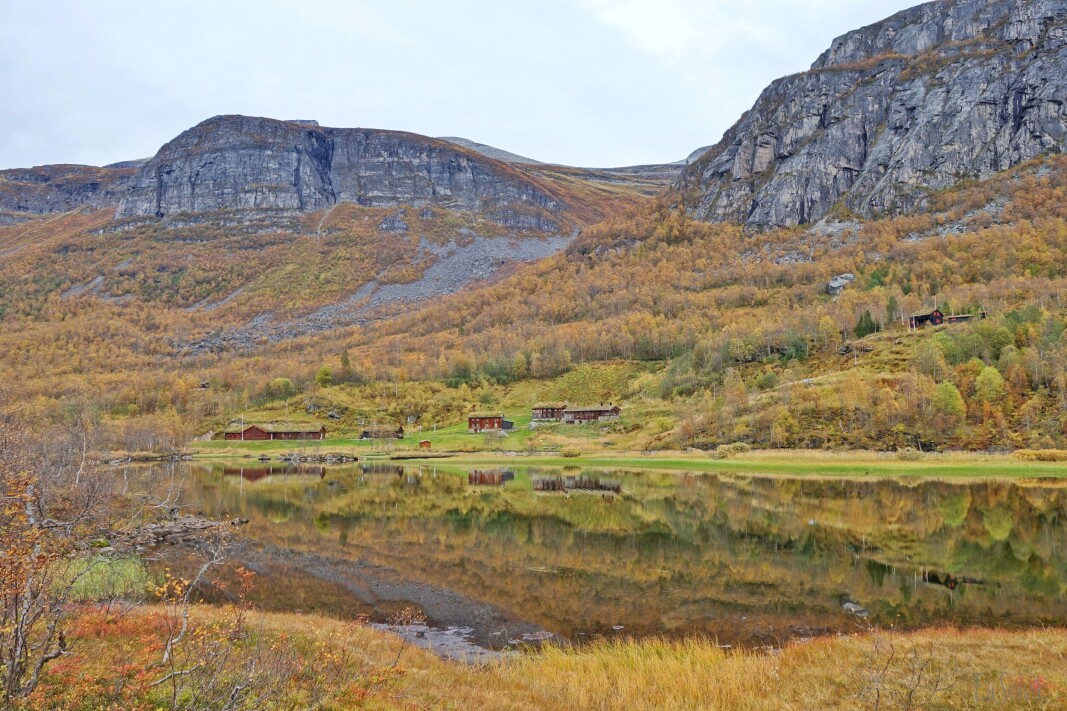 Innerdalshytta og Bjøråskaret. Innerdalshytta og Bjøråskaret.