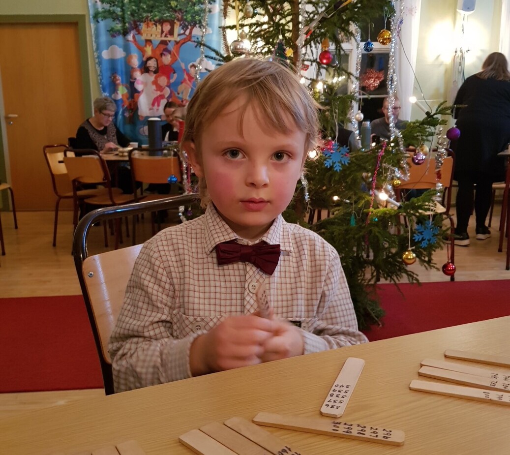 Johannes (5 år) selde årer og vann mange premier på lag med bestefar Johannes (5 år) selde årer og vann mange premier på lag med bestefar