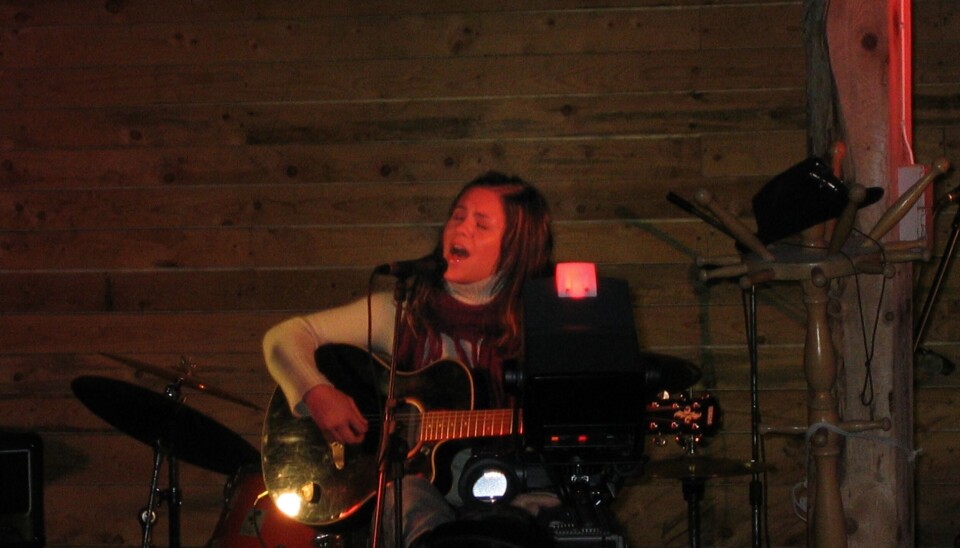 Ein ung utgave av Ida Jenshus spela på Utistudagene i 2005.Ho vant talentkonkurransen Lyden av lørdag som gikk på NRK1 høsten 2007. Våren 2008 spela ho inn sitt første musikkalbum.