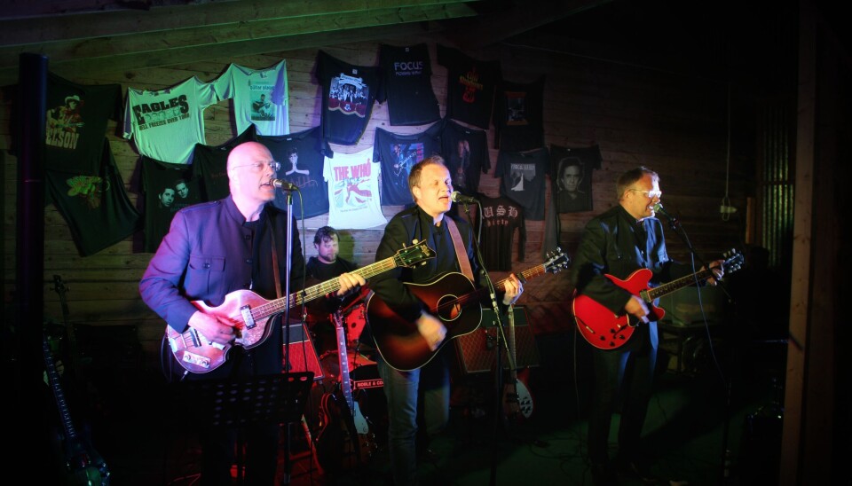Ingebrigt, Jon og Lars Landsem sammen med Reidar Løfaldli (som har gifta seg inn i Landsem-klanen) utgjer gruppa Past Masters, som spela mest Beatles. Her spelar dei opp til dans redskaphuset i 2018