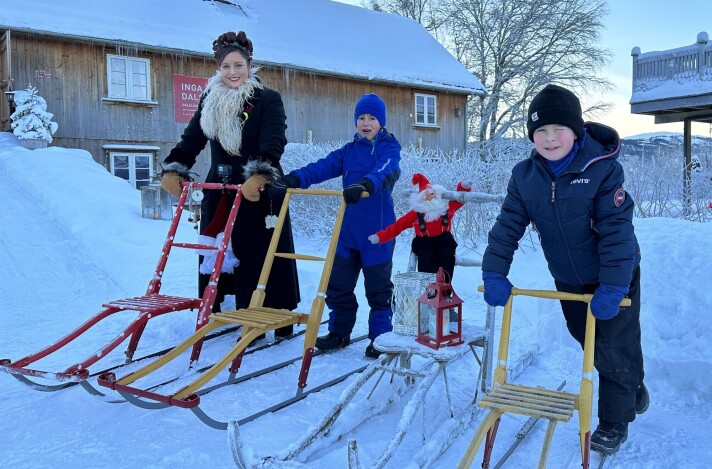 Inga Dalsegg på sparktur sammen med Odin Fosseide Bjørnås og Magnus Løften. Inga Dalsegg på sparktur sammen med Odin Fosseide Bjørnås og Magnus Løften.