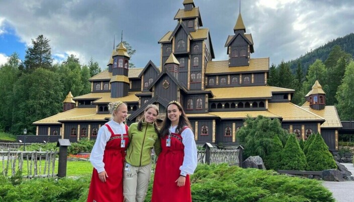 Ellen Svendsen Fiske (f.v.), Anja Vaag Bolme og Carina Diaz Fiske ved Hunderfossen Eventyrpark Ellen Svendsen Fiske (f.v.), Anja Vaag Bolme og Carina Diaz Fiske ved Hunderfossen Eventyrpark