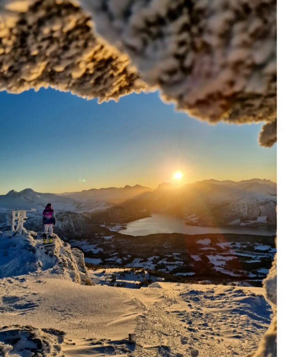 ✨️ Fin start på 2023 ✨️ Flotte forhold til Strengen på formiddagen idag. Tråkka spor fra Klåberget. Litt vindpåvirka snø øverst, ellers silkeføre og herlig nedkjøring ⛷️