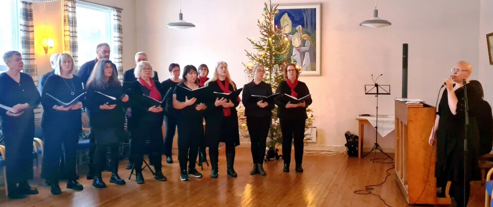 Kor Gøttj hadde to veltonande songavdelingar. Bettina Røen og Bjørn Børset hadde kvar sitt solonummer med koret. Kor Gøttj hadde to veltonande songavdelingar. Bettina Røen og Bjørn Børset hadde kvar sitt solonummer med koret.