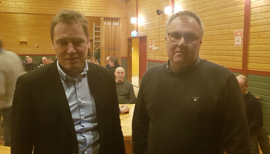 Initiativtaker til informasjonsmøtet grunneier Hugo Pedersen (t.h.) og advokat Inge Erlend Grøndalen. Initiativtaker til informasjonsmøtet grunneier Hugo Pedersen (t.h.) og advokat Inge Erlend Grøndalen.