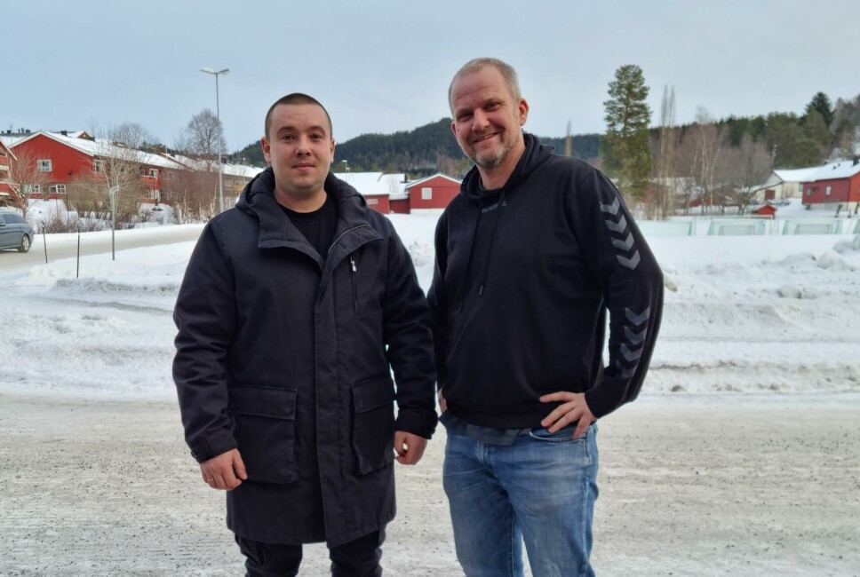 Ihor Sereda og Morten Møller, som er ansvarlig for flyktningtjenesten i Rindal kommune. Ihor Sereda og Morten Møller, som er ansvarlig for flyktningtjenesten i Rindal kommune.
