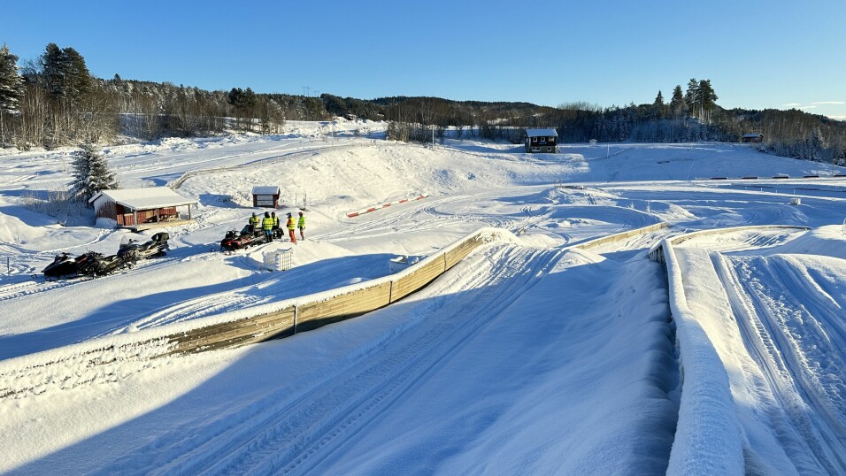 Motorcrossbanen til NMK Rindal og Surnadal er også godkjent for snøscootercross.