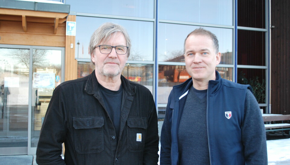 Ole Magne Ansnes og Anders Larsen står utanfor kulturhuset