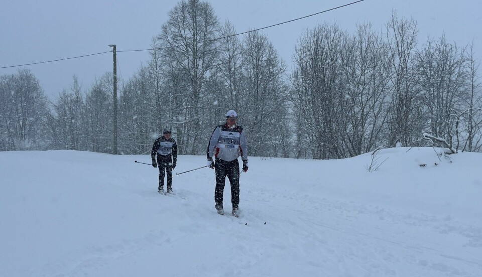 To menn som går på ski