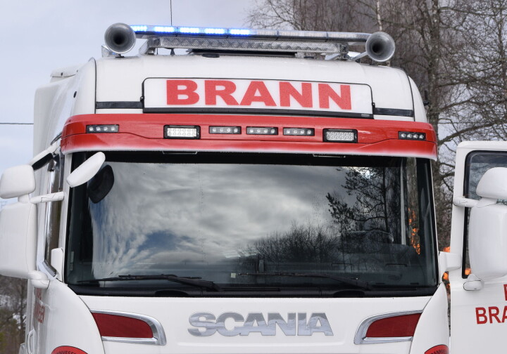 Brannutrykning til Surnadal vgs. - falsk alarm Toppen av en brannbil