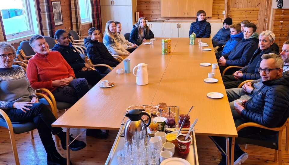 aksjonsfolk rundt kaffebordet