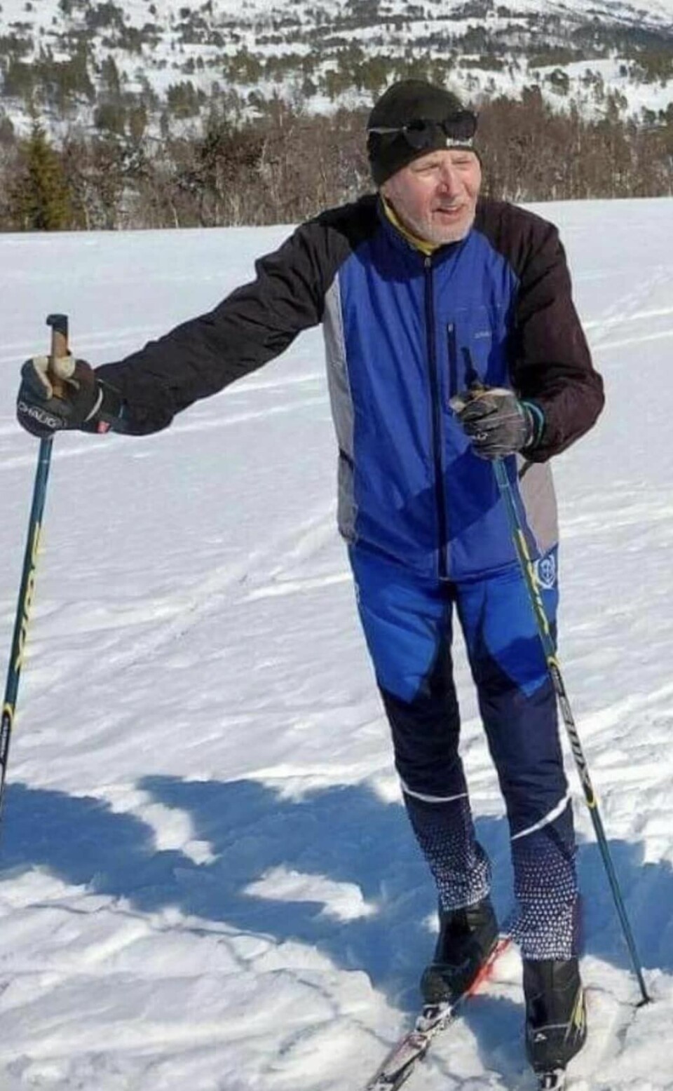 89-åring på ski.
