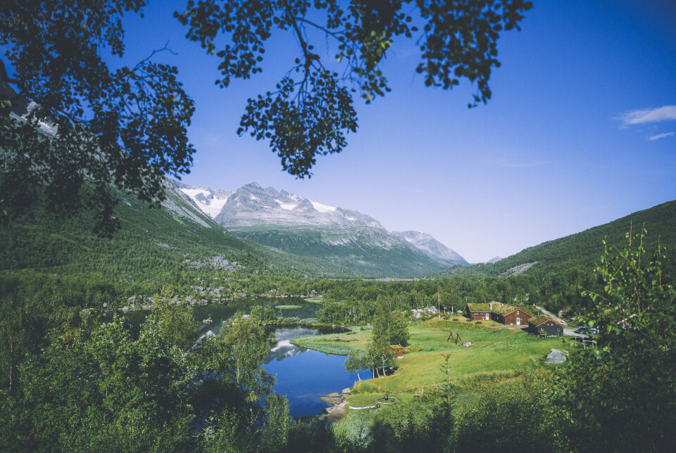 Innerdalshytta og Innerdalen.