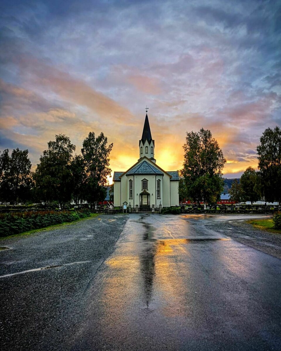 'Glorie' over Rindal kirke, september 2020.
