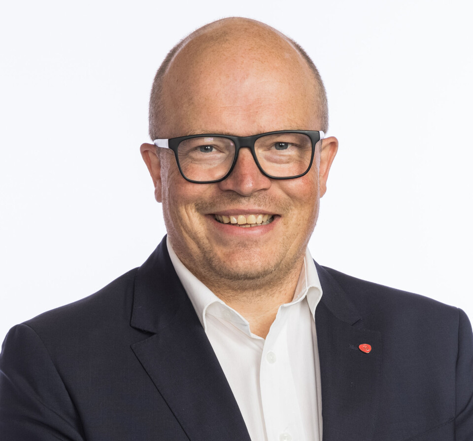 Per Vidar Kjølmoen, Arbeiderpartiet, Møre og Romsdal En mann med briller og mørk dress smiler mot kameraet