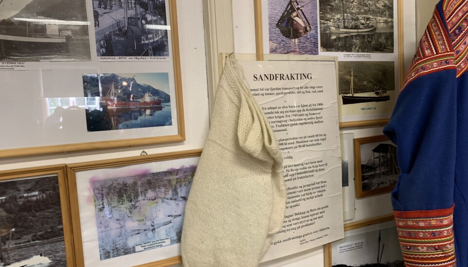 For den historieinteresserte er Sjøbruksmuseet vel verdt eit besøk. Lokalet har mange gamle gjenstandar og informasjonstavler som dokumenterer lokal historie.