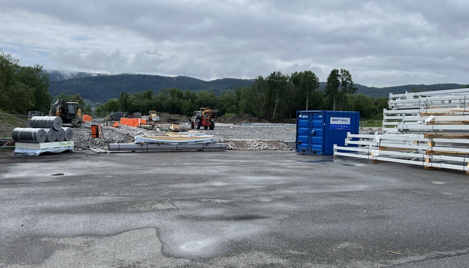At det blir fotballhall er det i alle tilfeller ingen tvil om. Så spørs det om veien til finansiering av den har vært helt ryddet for kvist. At det blir fotballhall er det i alle tilfeller ingen tvil om.