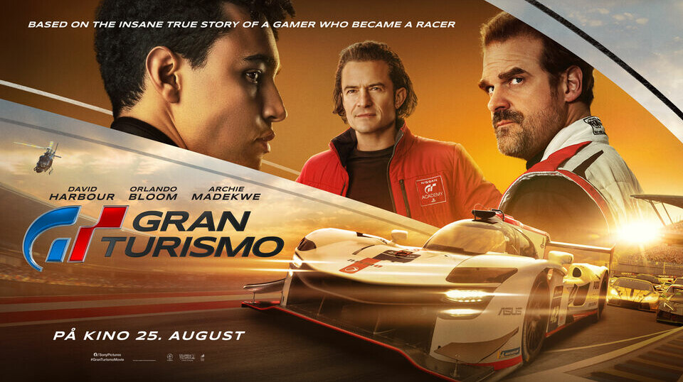 En filmplakat for en bilfilm med 3 menn og en bil på plakaten og tittelen 'Gran turismo'