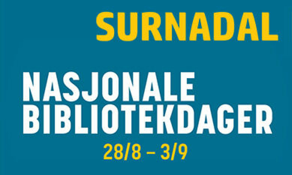 En blå plakat hvor det står 'Surnadal Nasjonale Bibliotekdager 28/8-3/9'