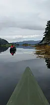 Kanoer i fjorden.