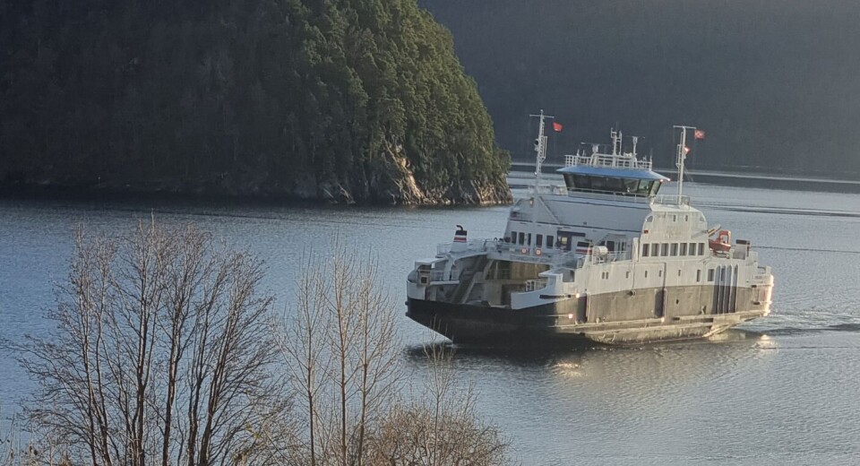 Fergesambandet Kvanne - Rykkjem tilbake i rute En ferge over fjorden