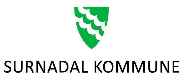 Oppdatering: Kikhoste i Surnadal - ikkje ring ned legesenteret! Surnadal kommune sitt kommunevåpen