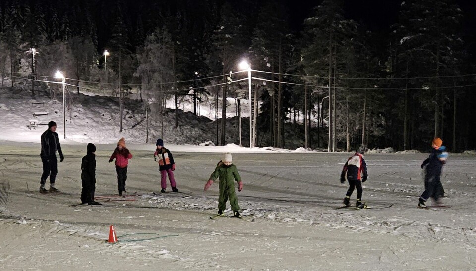 Skitrening for de minste på skistadion