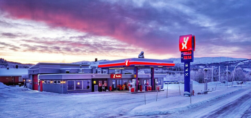 Yx Rindal vinterbilde - bensinstasjon