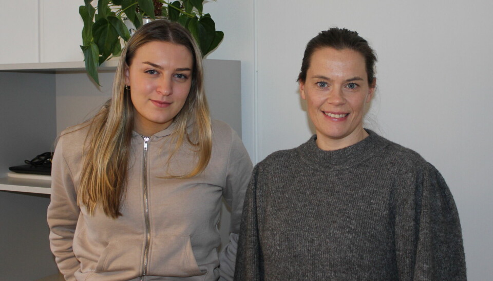 To kvinnelig ansatte i Eika Økonomi