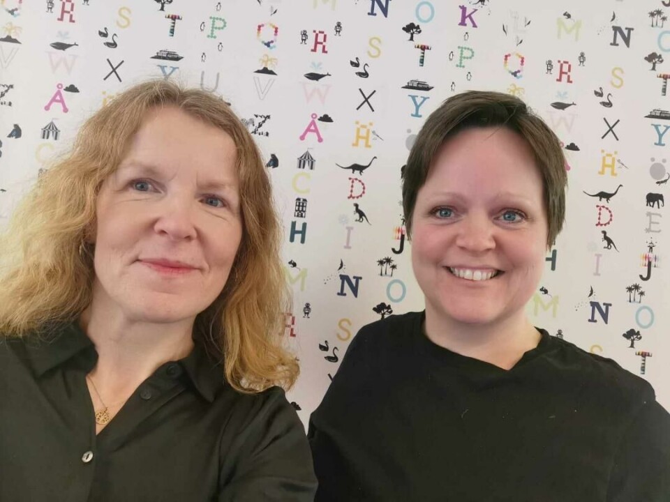 -Vi som jobber med familier erfarer at det kan oppleves vanskelig å sette tydelige grenser, kanskje fordi mange foreldre er redde for å bli for strenge. Ledende helsesykepleier Marianne Hansen Røv og familieveileder Rita Aarnes jobber begge ved Familiens hus. To damer