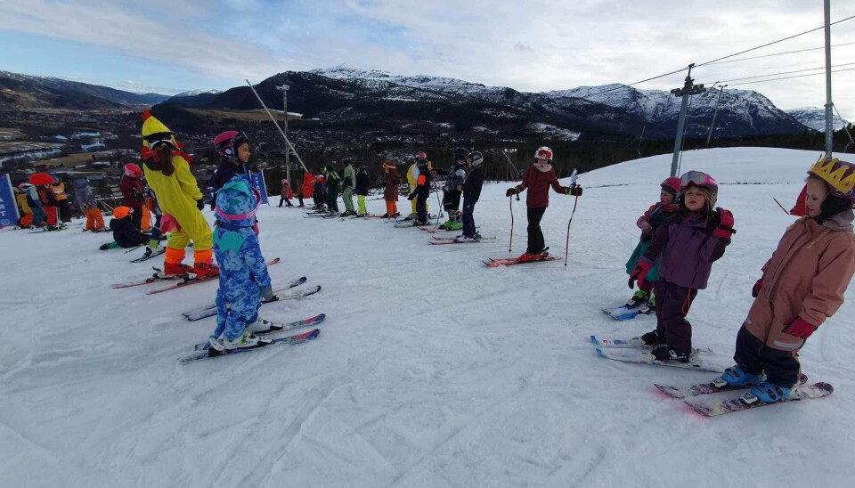 mange barn på slalåm