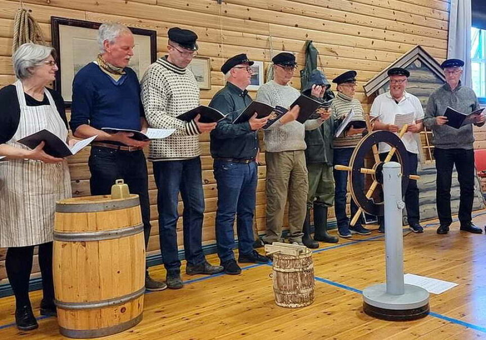Karane i P17 dreg til sjøs – i sommarvind og kuling Sangkor i maritimt miljø