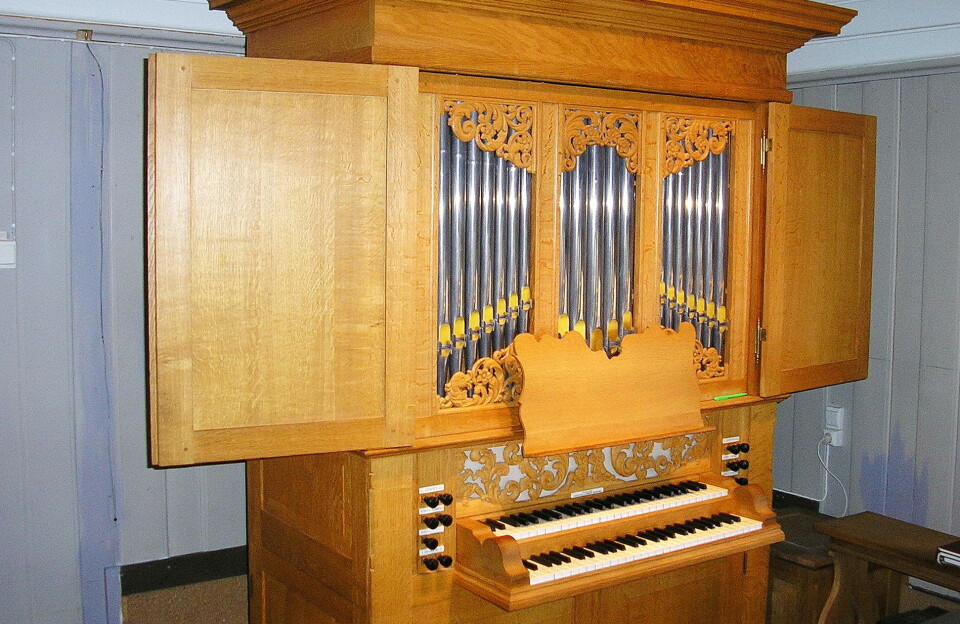 Mo: 'Barokkorgel' frå 1987 - stilmessig tilpassa kyrkja, som vart bygd i 1728. orgel