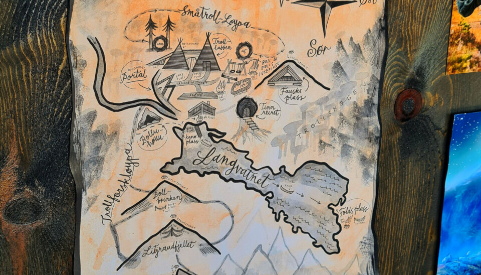 Her ser man et kart over området rundt forskningsstasjonen Et stilisert kart som viser 'Home of the Trolls' på Trollheimstunet