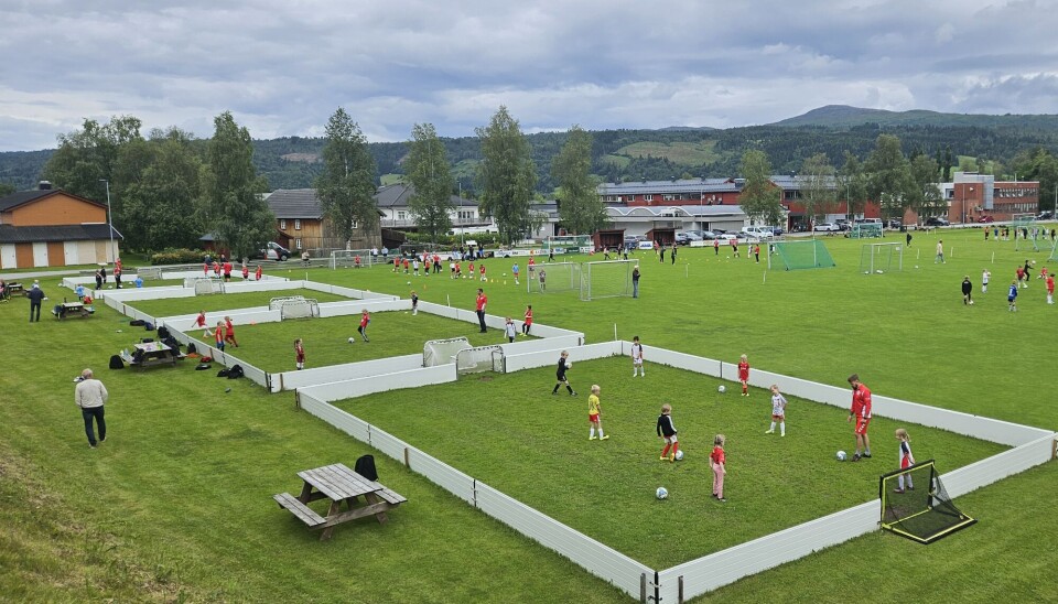 De yngste spiller på baner med vant