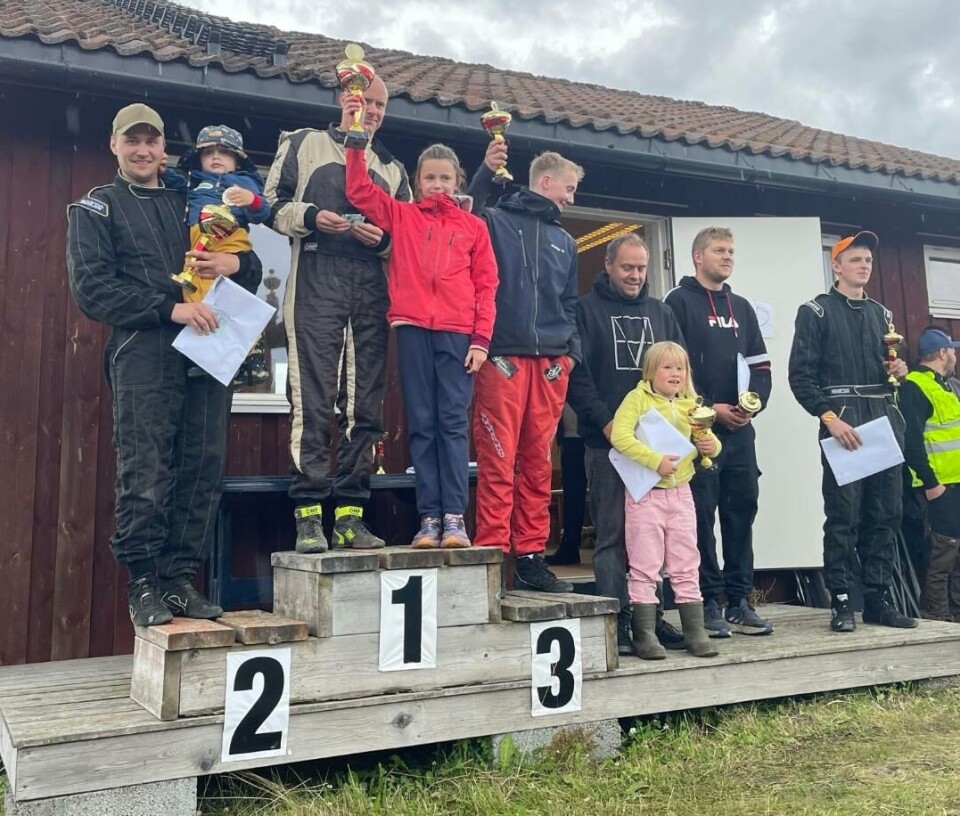 Topp seks på Åpen klasse søndag: førsteplass Asgeir Taraldsen (NMK Melhus), andreplass Steffen Krogstad (NMK Melhus), tredjeplass Even S. Bjørnås (NMK Orkla), fjerdeplass Kristian Stinus Holden (NMK Surnadal og Rindal), femteplass Peder Brøske Moen (NMK Surnadal og Rindal) og sjetteplass Lars Olav Lomundal (NMK Orkla). Tre barn og seks voksne på en pall.
