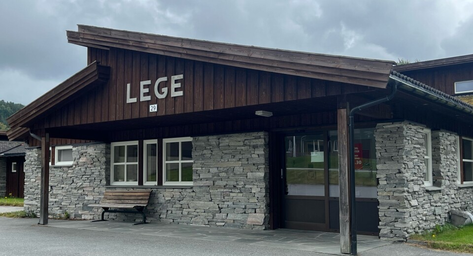 Surnadal legesenter. Surnadal legesenter med lege-skilt på