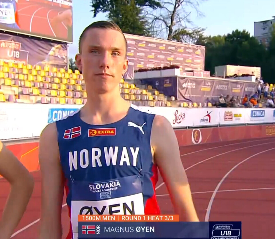 Magnus Øyen kvalifiserte seg til finalen på 1500m i European Athletics U18 Championships En ung mann på startstreken før et baneløp.