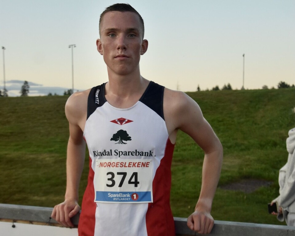 Ny personlig rekord på 3000 meter for Magnus Øyen under Norgeslekene på Jessheim.