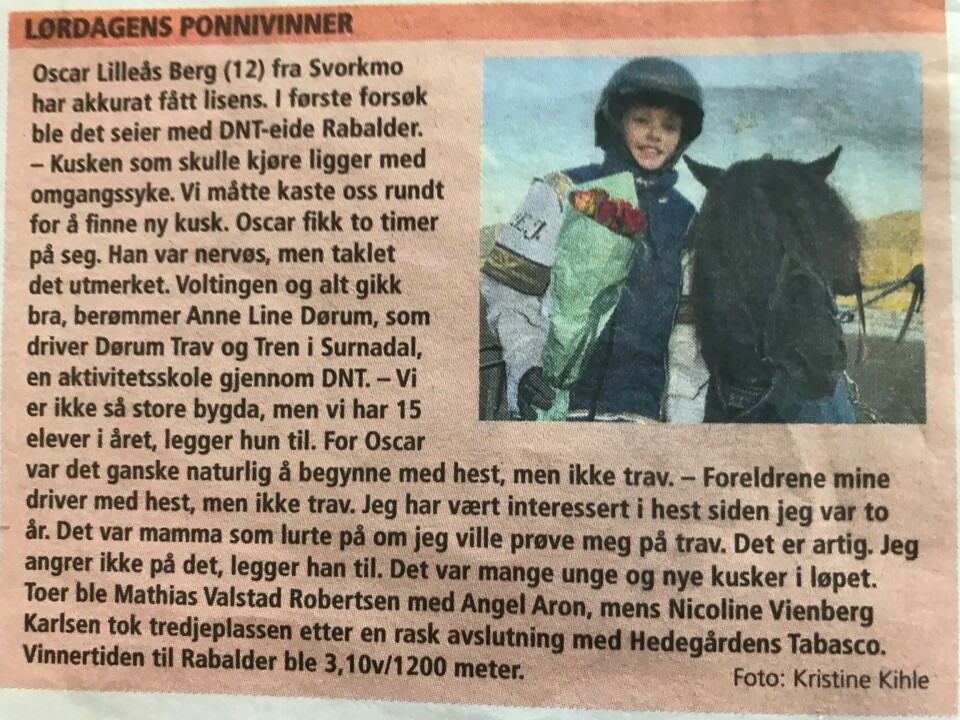 Travdag med seier i ponniløp Bilde av en liten notis i Trav og galoppnytt.