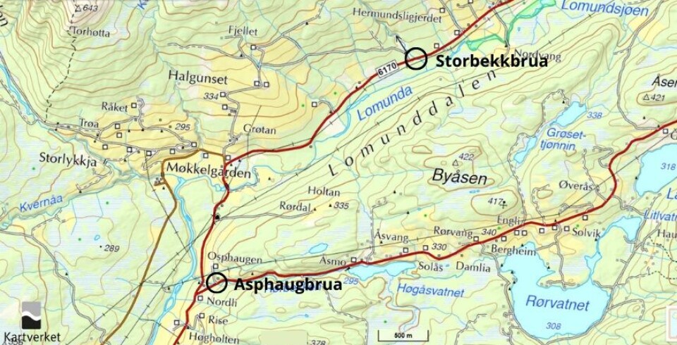 Disse vil bygge nye Asphaugbrua i Rindal Kart hvor vi har merka av de to aktuelle bruene.